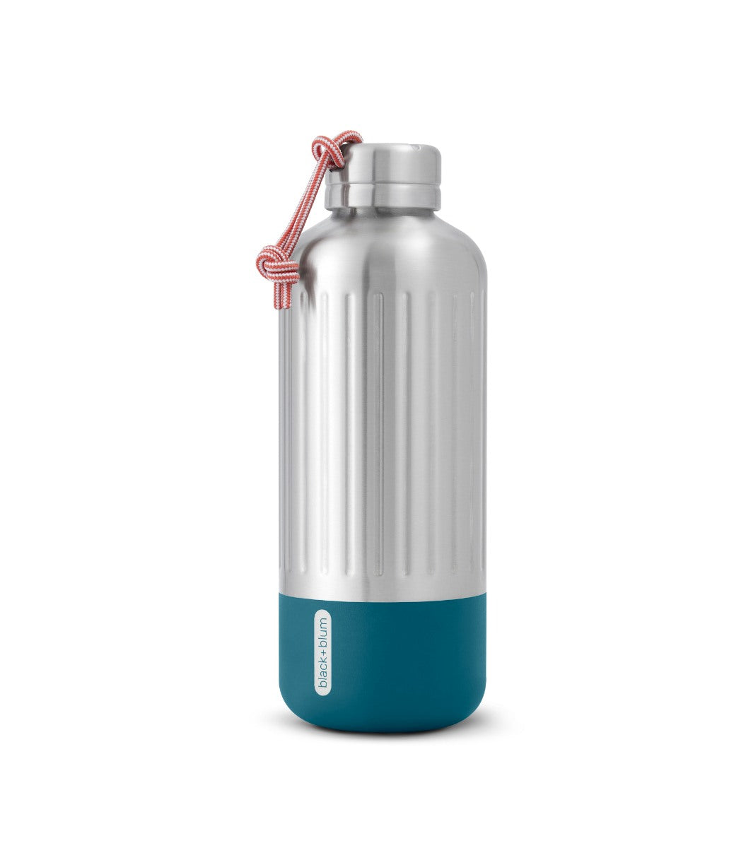 Se Black + Blum Explorer Insulated Bottle Small 850 Ml - Silver/Ocean - Str. 850ml - Termoflaske hos RejseGear.dk