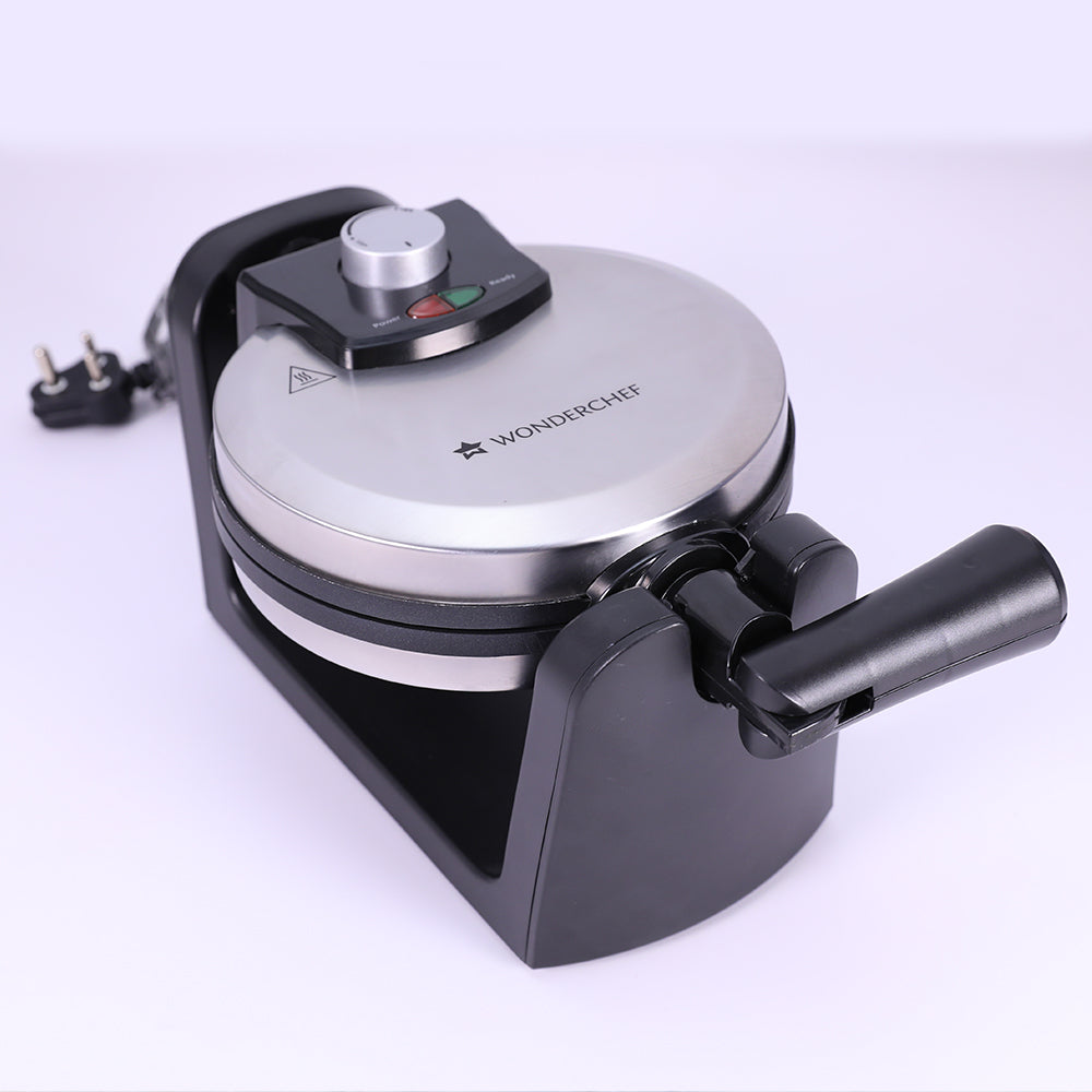 Black & Decker - Rotary Belgian Waffle Maker - Silver