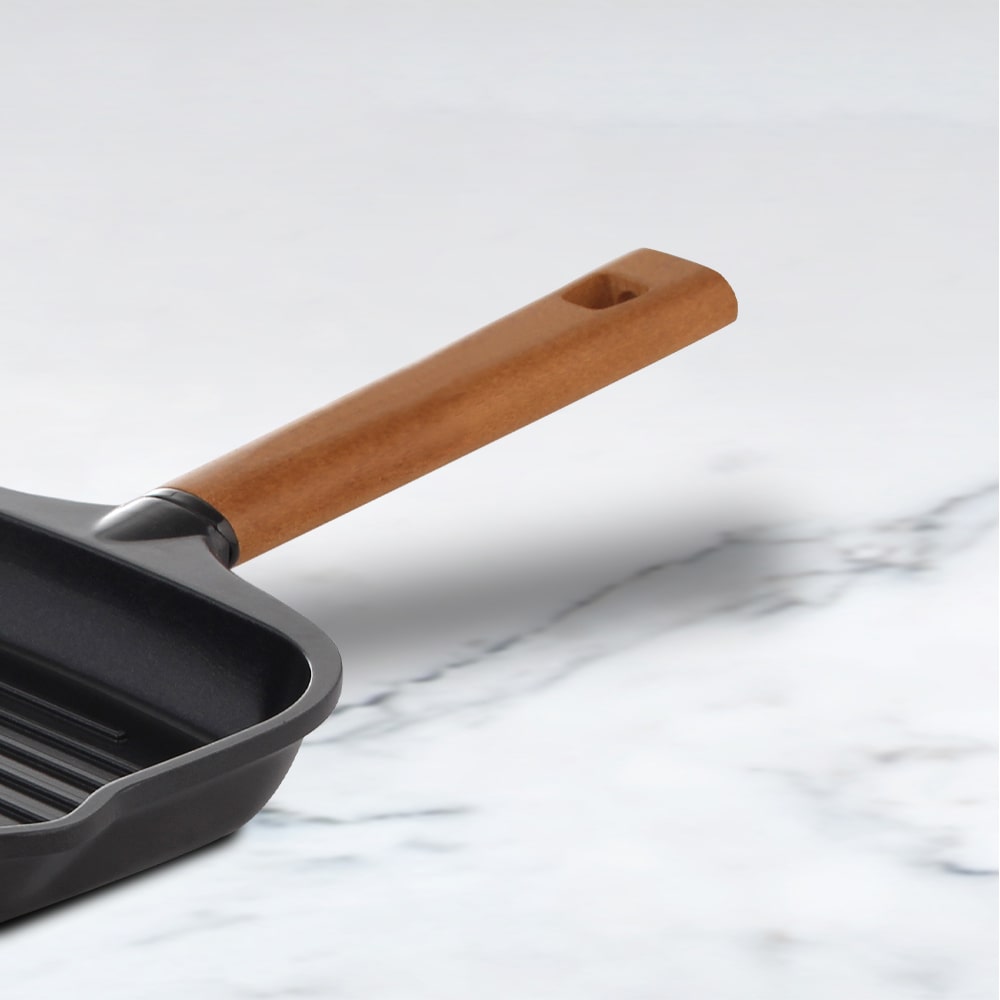 Caesar 24 cm Non-stick Grill Pan with Wooden Handle | Grill Pan Non-Stick | 1.4L | 5mm | Black