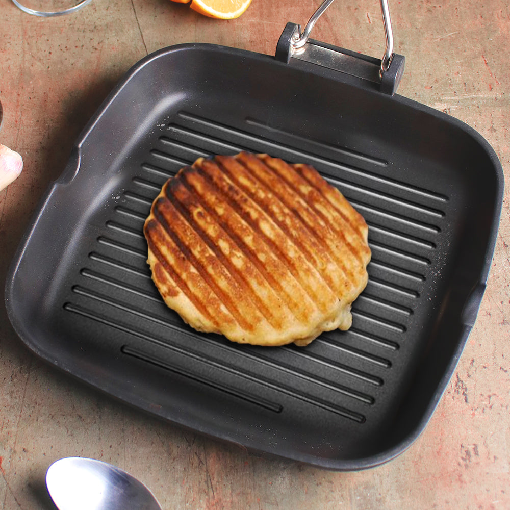 Pizza Grill Pan w/ Folding Handle