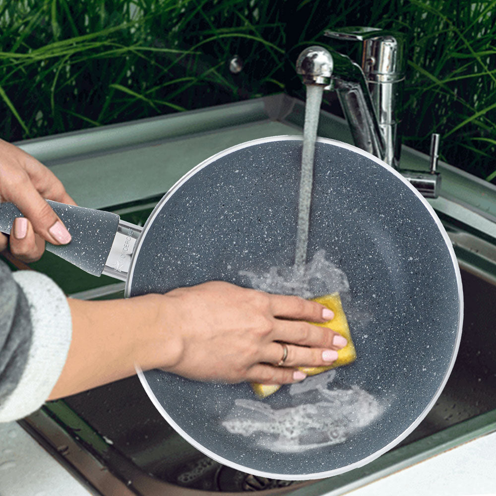 Aluminum 26cmDeep Fry Pan with Glass Lid Non Stick Insulated Handle