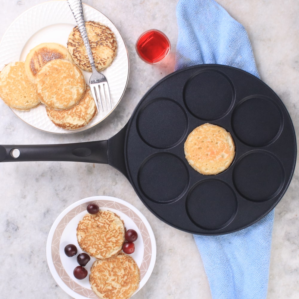 Inducta Multi Pan with 7 cavities | Healthy Non-stick | PFOA Free | Die-cast Body | Gas & Induction Friendly | Ideal For mini uttapams, round mini omelets, pancakes, round shape eggs, chillas, set dosas | 270 ml | 3mm Thick | 2 Year Warranty | Black