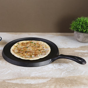 https://cdn.shopify.com/s/files/1/0104/9211/7092/products/Forza-Pre-seasoned-Cast-iron-Dosa-Tawa-25cm_Lifestyle_300x300.jpg?v=1642002002