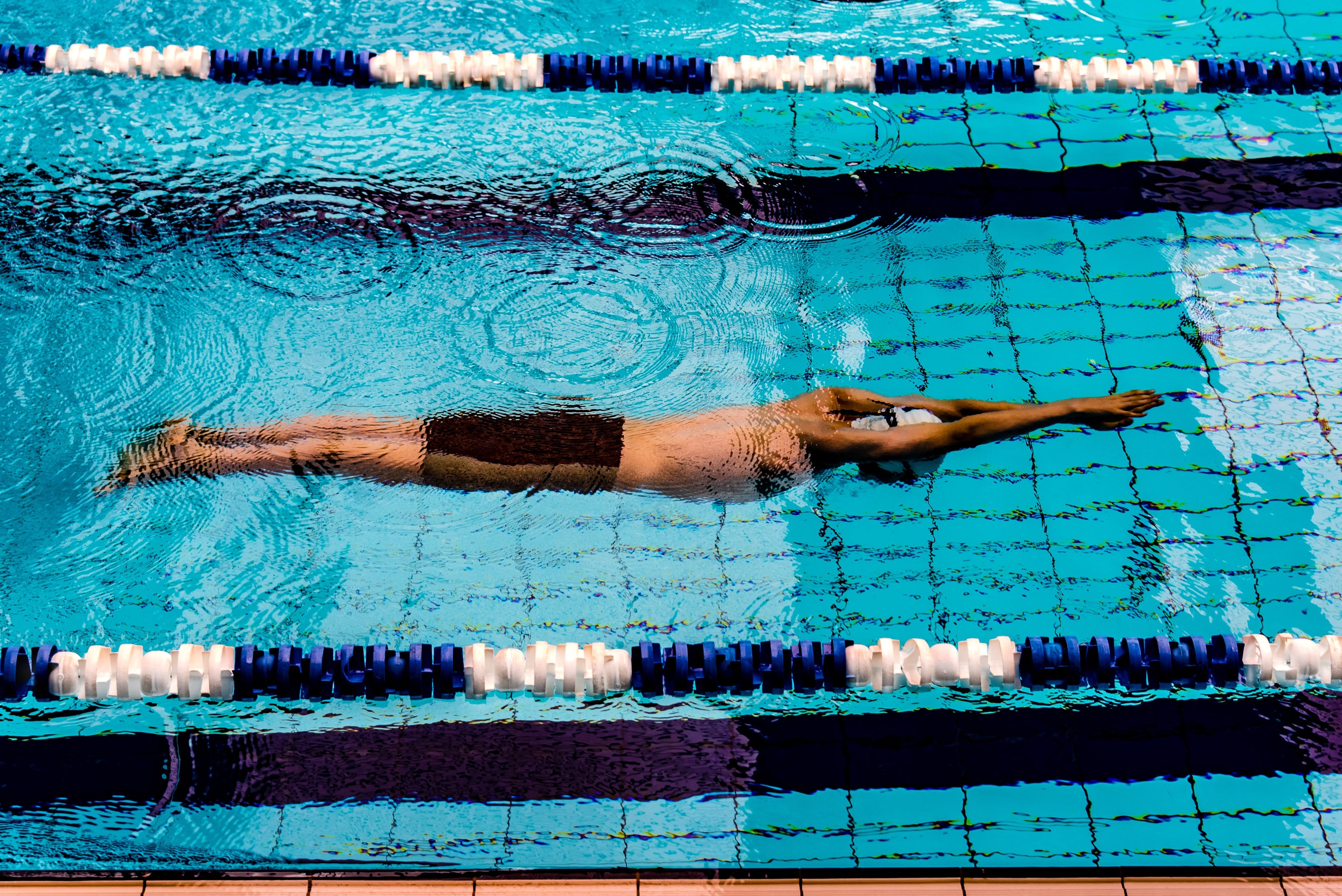 the-eight-best-stretching-exercises-for-swimmers-strongtek