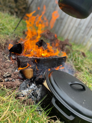 dutch oven cooking campfire bread