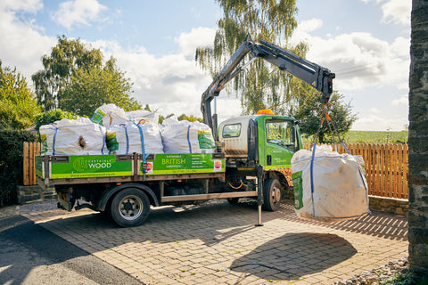 Herefordshire logs delivery with a hiab crane