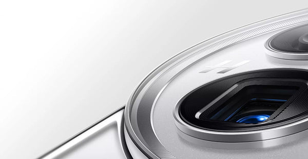 Détails de la caméra blanche du nouvel appareil OnePlus 12