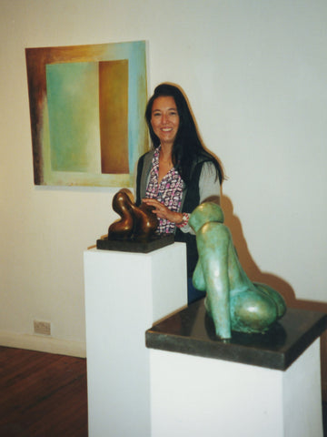 2000 Broomhil Art Hotel - Tomiko with sculptures