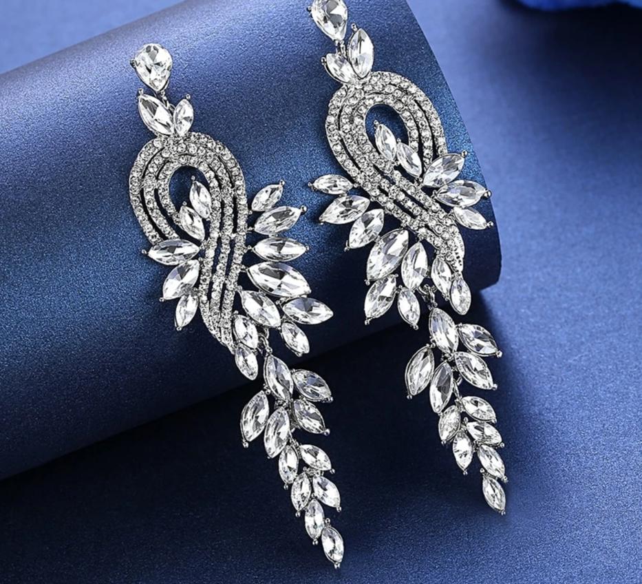 Chandelier earrings