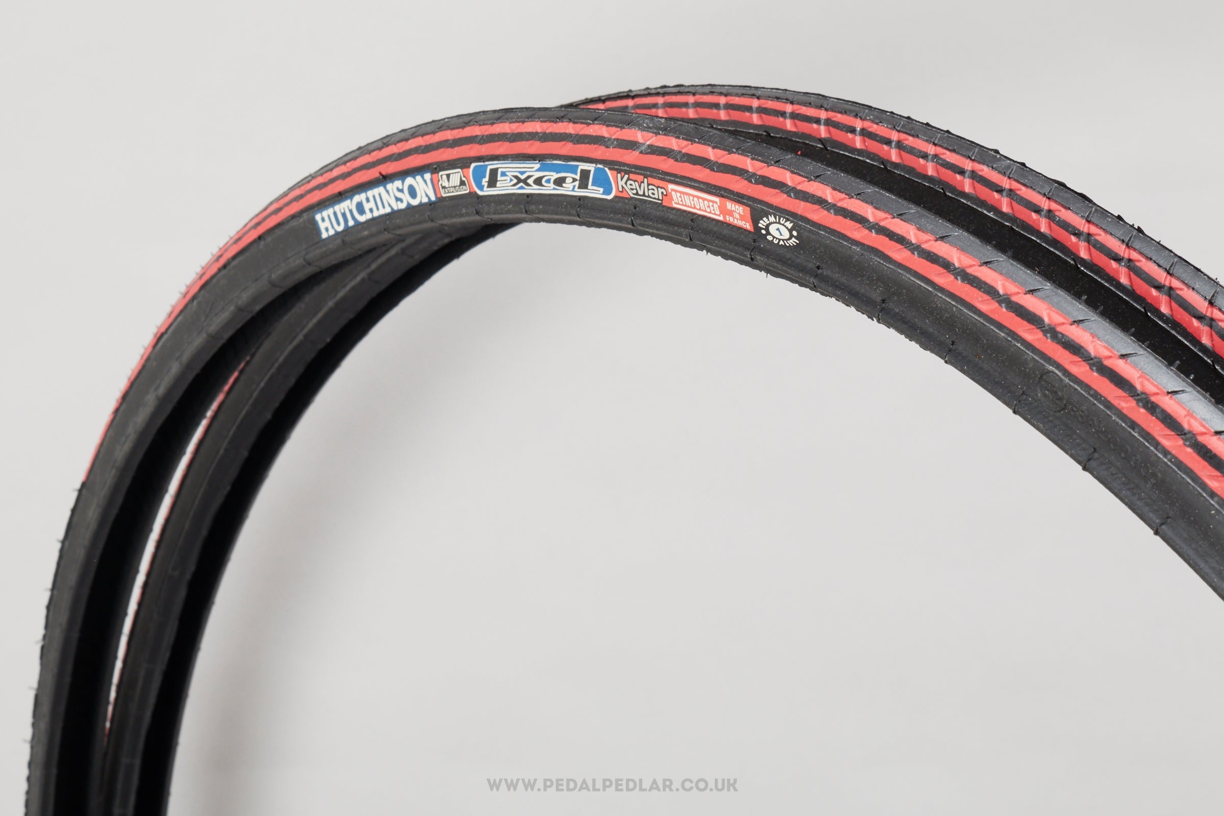 Hutchinson Excel Kevlar Black/Red NOS Classic 700 x 20c Tyres - Pedal Pedlar - Buy New Old Stock Bike Parts