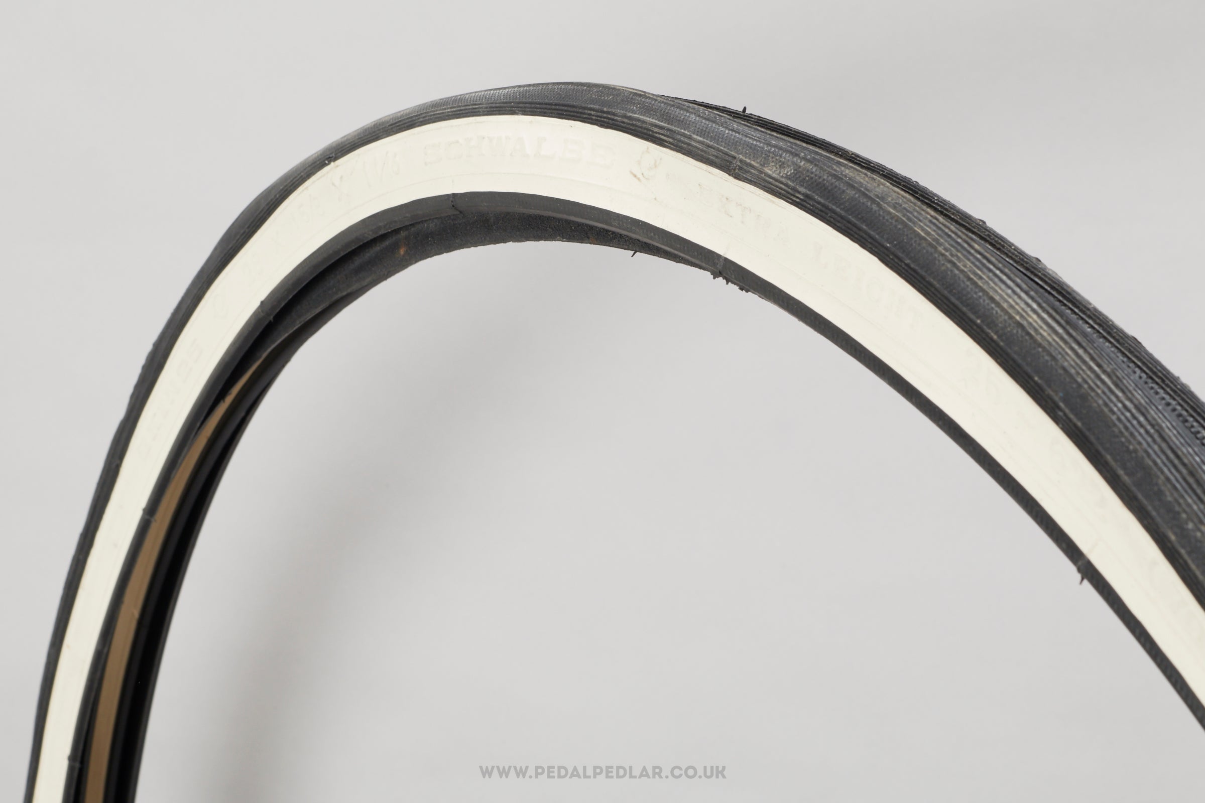 Schwalbe Skin Black/White NOS Classic 700 x 25c Tyres - Pedal Pedlar - Buy New Old Stock Bike Parts