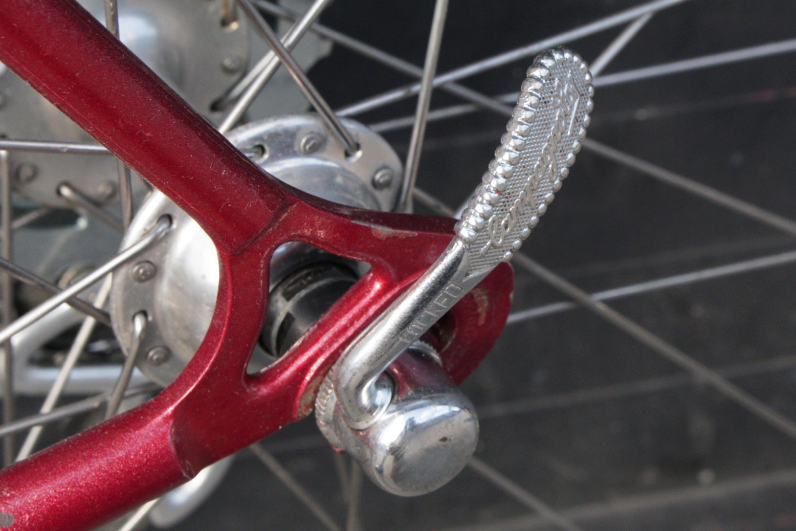 'Post-CPSC' 1980s Campagnolo Nuovo/Super Record Curved Lever Quick Release Skewers - Pedal Pedlar Vintage Cycling