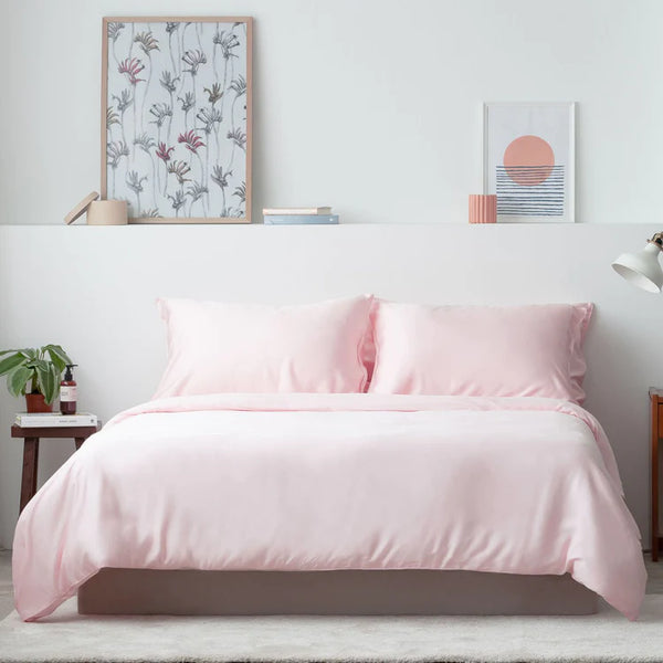 Weavve’s Signature TENCEL™ Lyocell Sheets in Blush Pink