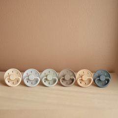 "I-Frigg Moonphase Silicone Pacifier: Indlela Esitayela Nephephile Yokupholisa Omncane Wakho!"