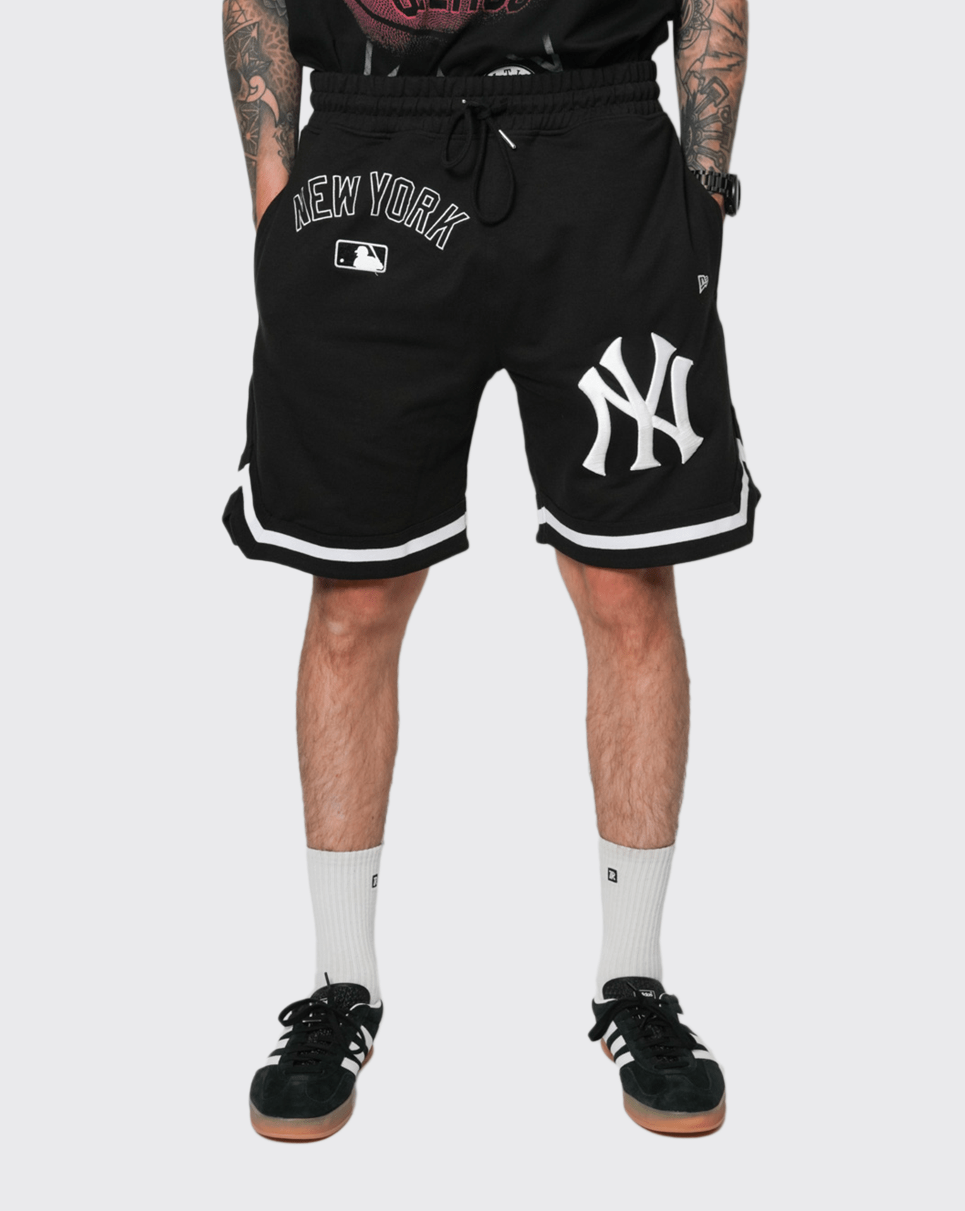 New era Short New York Yankees Higher Grade 14177280 1 3fca5fb2 6256 41f8 bbd1 670affdad421