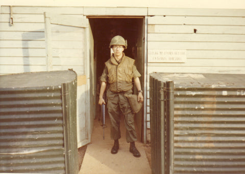 U.S. Army soldier wearing flak jacket, Vietnam, 1971 (credit: Dwight Burdette)
