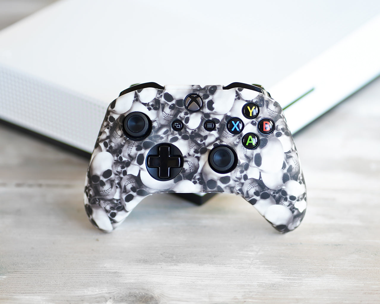 skull xbox one controller