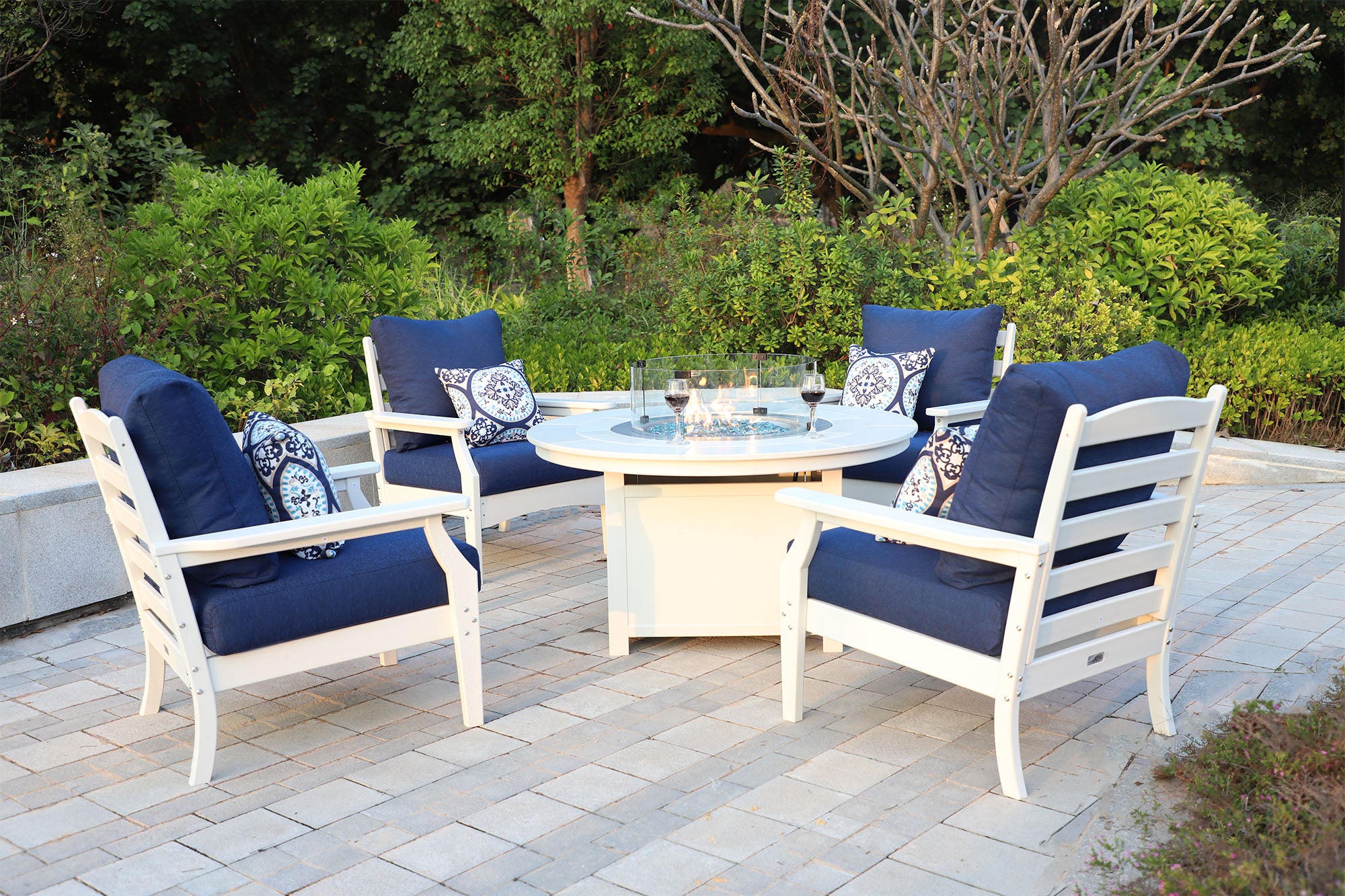 LuXeo Vail 25" ( H) x 48"(W) Round Firepit Set with 4 Deep Seating Chairs