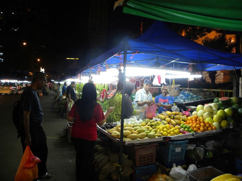 Bangsar Baru Night Market fruit seller. Photo by Khaled M.