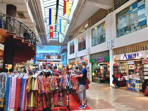 Central Market interior. Photo by アムロ礼.