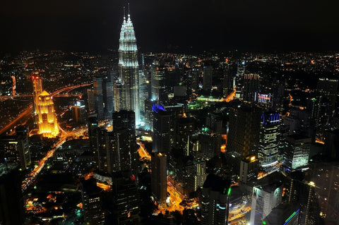 Kuala Lumpur cityscape at night. Photo by K Azwan.