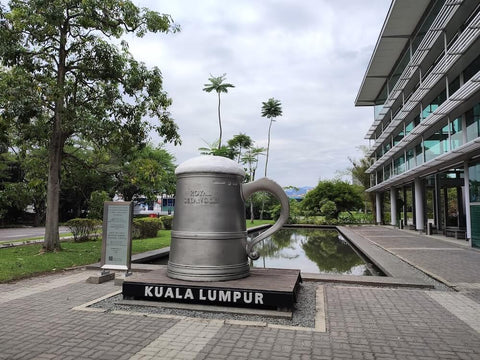 Royal Selangor Guinness Book Of Records Giant Tankard. Photo by Cheye C.
