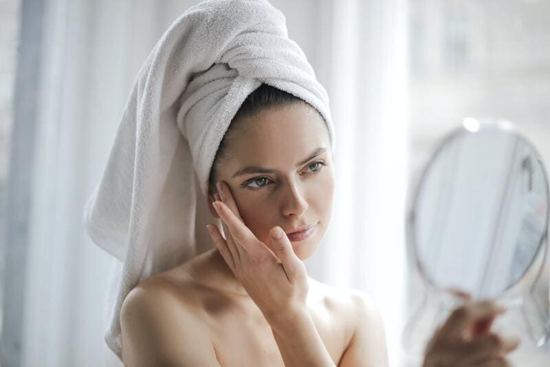 Treatments, creams and gels for acne and marks on the face