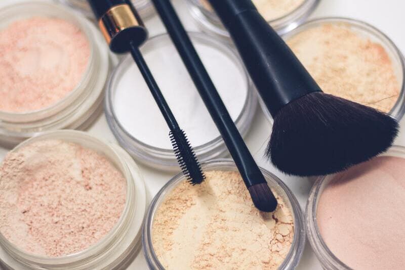 How to choose dark circles concealer and how to use it correctly