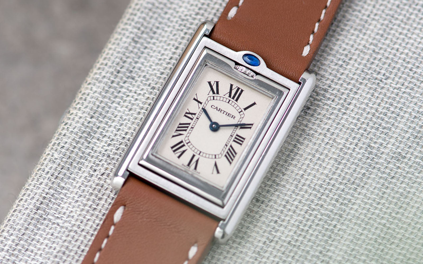 Strap Guide – The Cartier Tank Basculante 18 mm