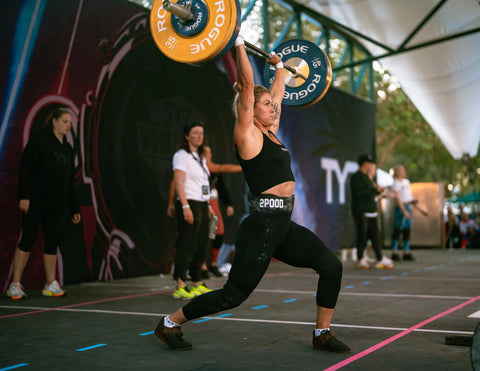 Katelin Lifting weights