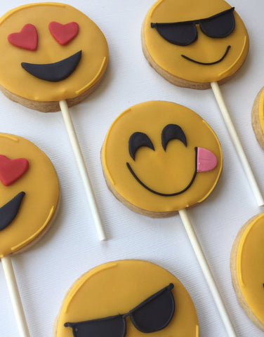 Emoji Cookie Pops