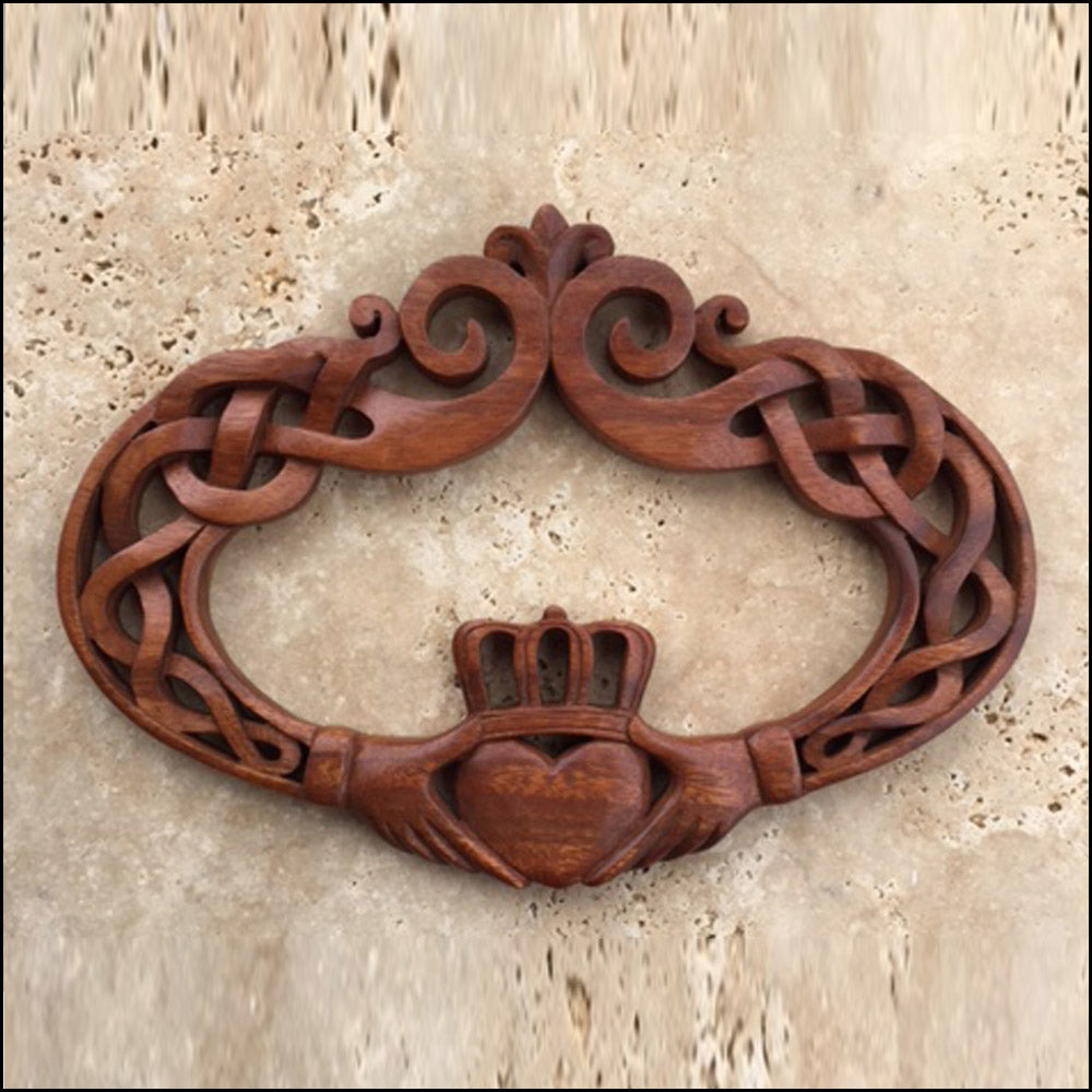 Oval Claddagh CM-29-2