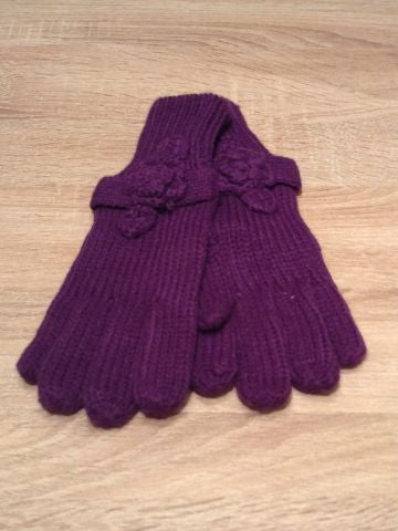 purple gloves | sassyshortcake.com