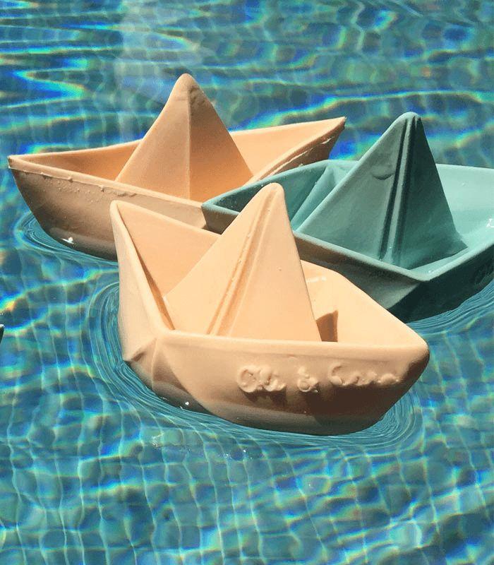 oli and carol origami boat