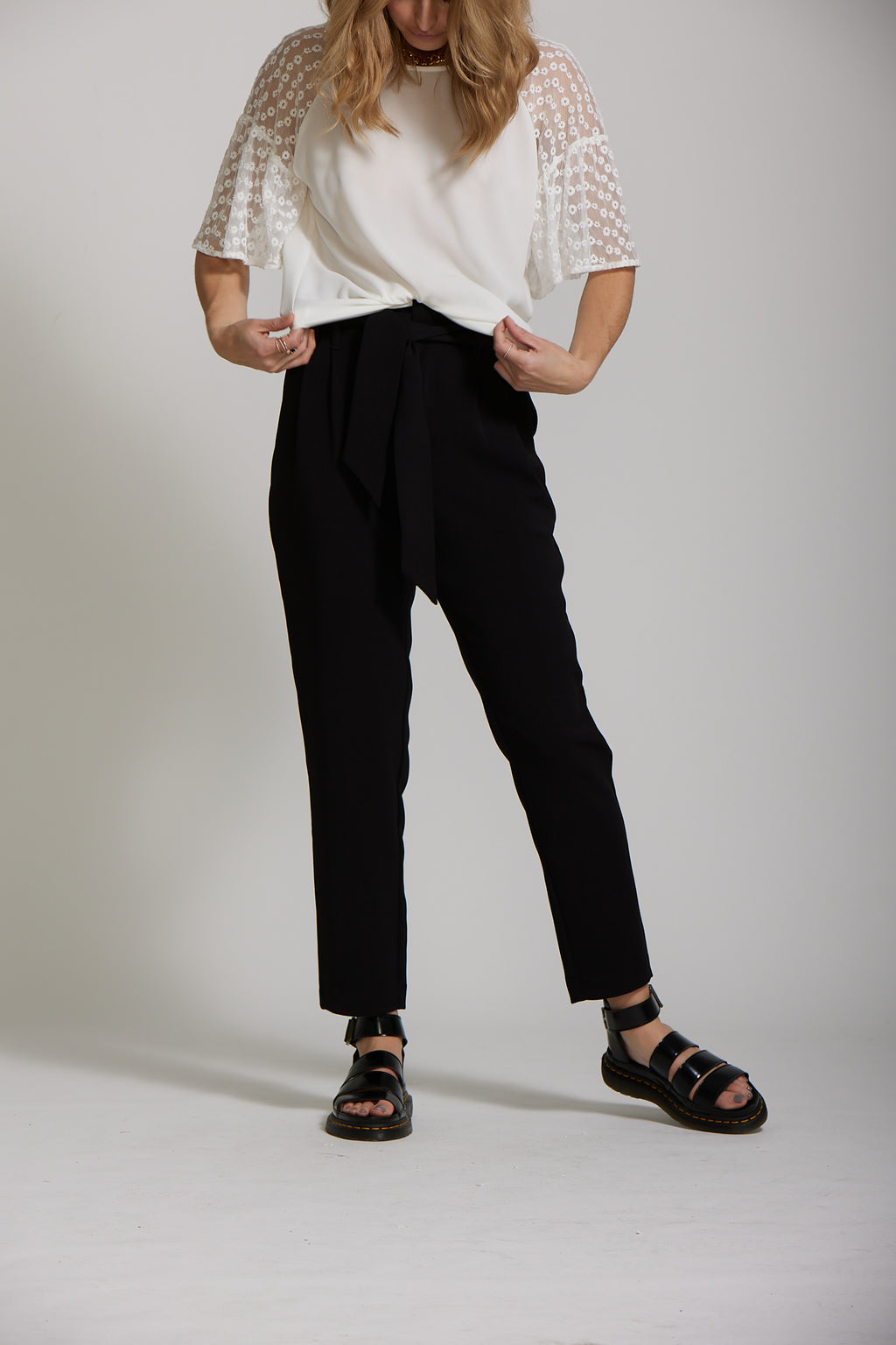 MASU JACQUARD CHECK PLEATED PANTS | tikiri.com