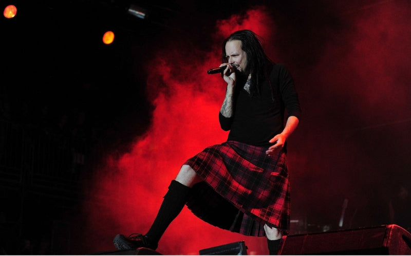 Jonathan Davis wearing kilt