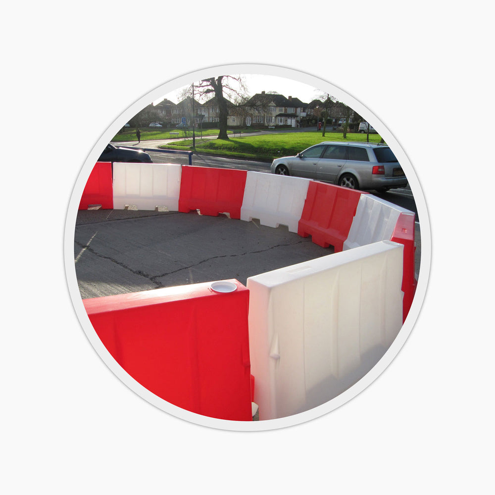 evo8-1.20-metre-water-filled-road-barrier-traffic-street-pedestrian-safety-barricade-system-management-flow-control-construction-regulation-vehicle-temporary-portable-collision-highway-heavy-duty-mdpe-crash-protection-events-delineation