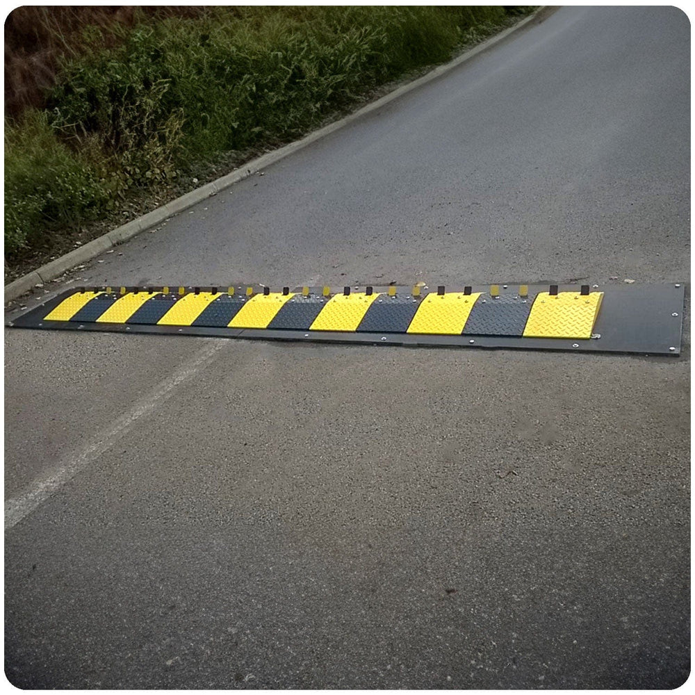 HGV-traffic-flow-control-plate-vehicle-steel-one-way-traffic-heavy-duty-black-yellow-heavy-goods-access-control-commercial-truck-spike-industrial-distribution-centres-ports-harbors-depots-contruction-site-security-warehouse-robust-bolt-down-car-park-universities-schools-retail-parks