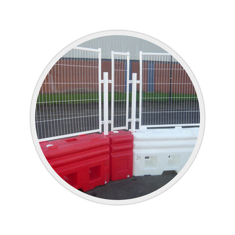 RB22-crash-tested-barrier-angle-section-mdpe-BSEN1317-compliant-road-safety-vehicle-restraint-system-highway-guardrail-fence-impact-barrier-heavy-duty-racecourse-construction-events-crowd-control-temporary-modular-security-traffic-barricade-high-visibility