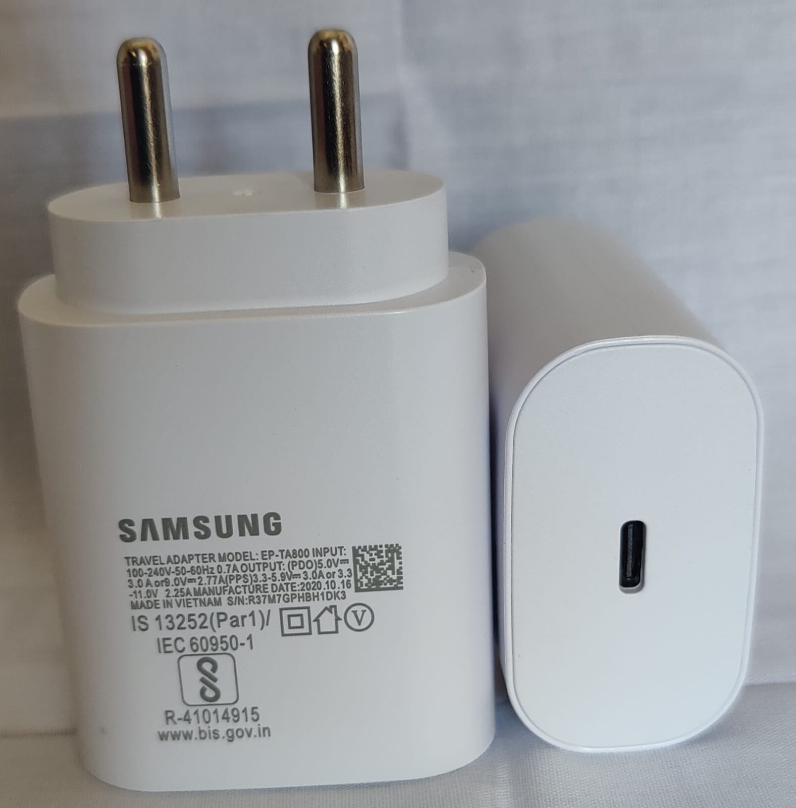 Buy Samsung Galaxy S10 Plus 25W Type-C To Type-C Adaptive Fast Mobile  Charger With Cable White Black Visit Now ! – 