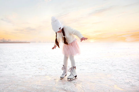 Ice skating girl ONESPORTS DUBAI MALL