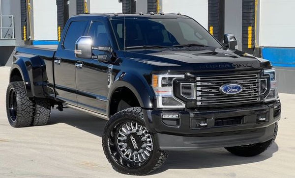 2022 Ford F450 Platinum w/ FX4 Off-Road Package