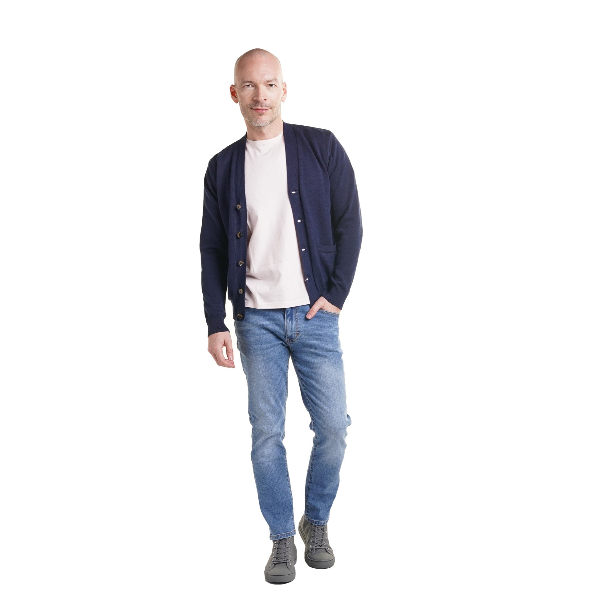 Cardigan with t-shirt and jeans