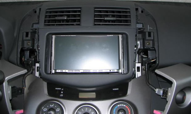 How to remove the 2007 Toyota RAV4 factory car radio
