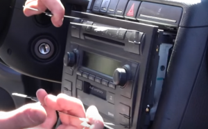 Audi A4 S4 RS4 car radio installation