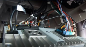 How to Remove and Install a 2006-2012 TOYOTA RAV4 Car Radio