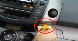 How to Remove and Install a 2006-2012 TOYOTA RAV4 Car Radio