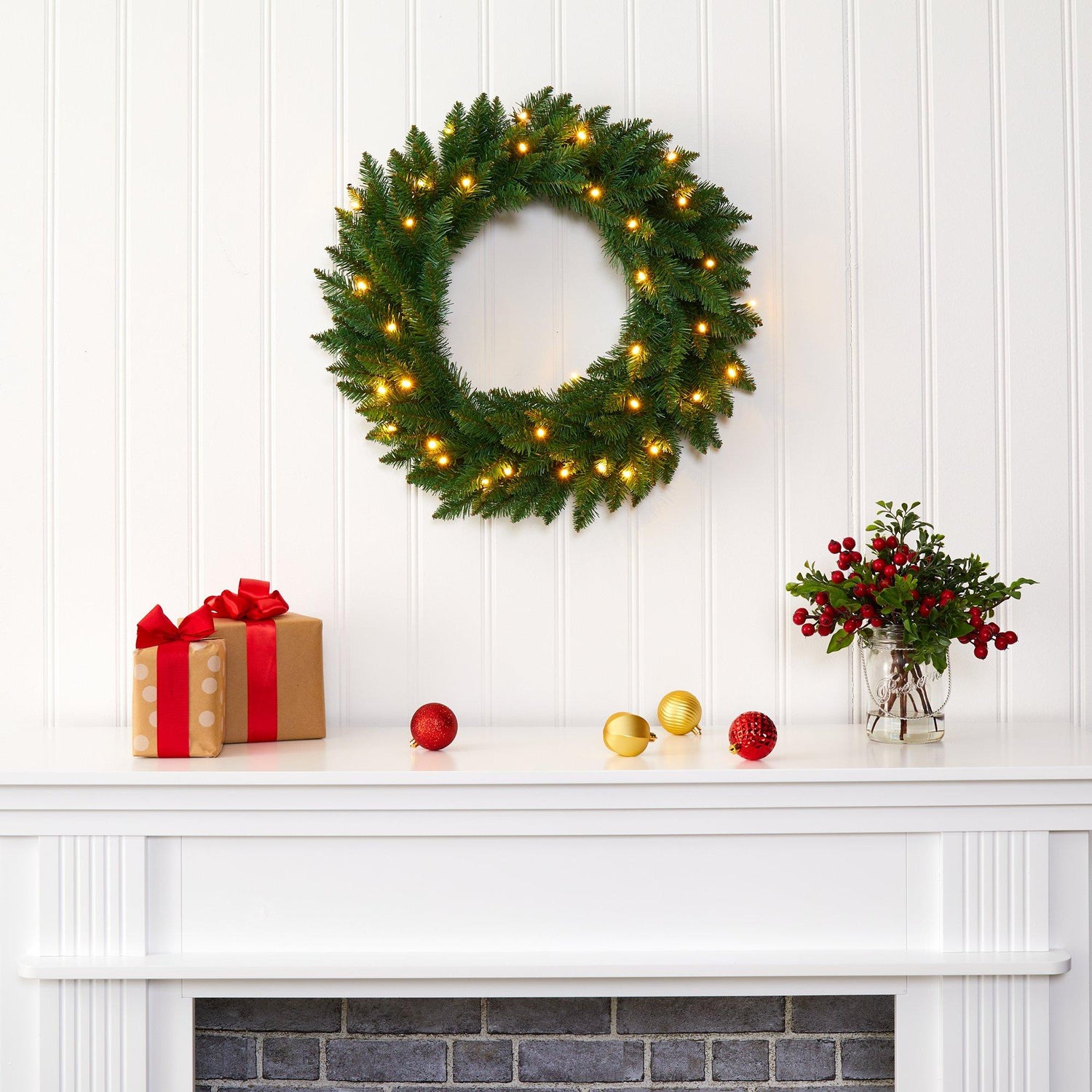 MIXED WHITE WREATH in Miami, FL