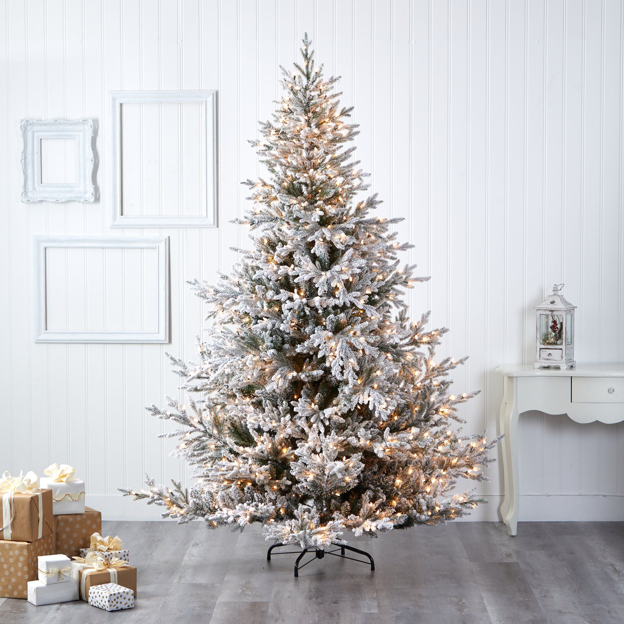  High End Christmas Trees for Large Space