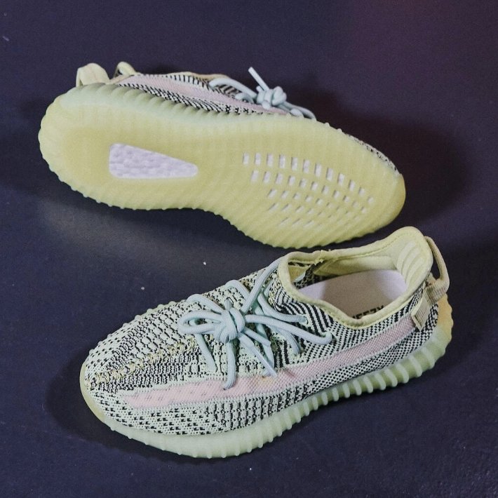 yeezy béluga 2.0